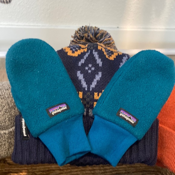 Patagonia Other - Baby Patagonia mittens